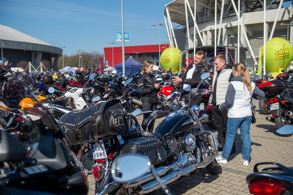 Parada motocyklistów przejechała ulicami Łodzi. Sezon rozpoczęty! Byłeś?