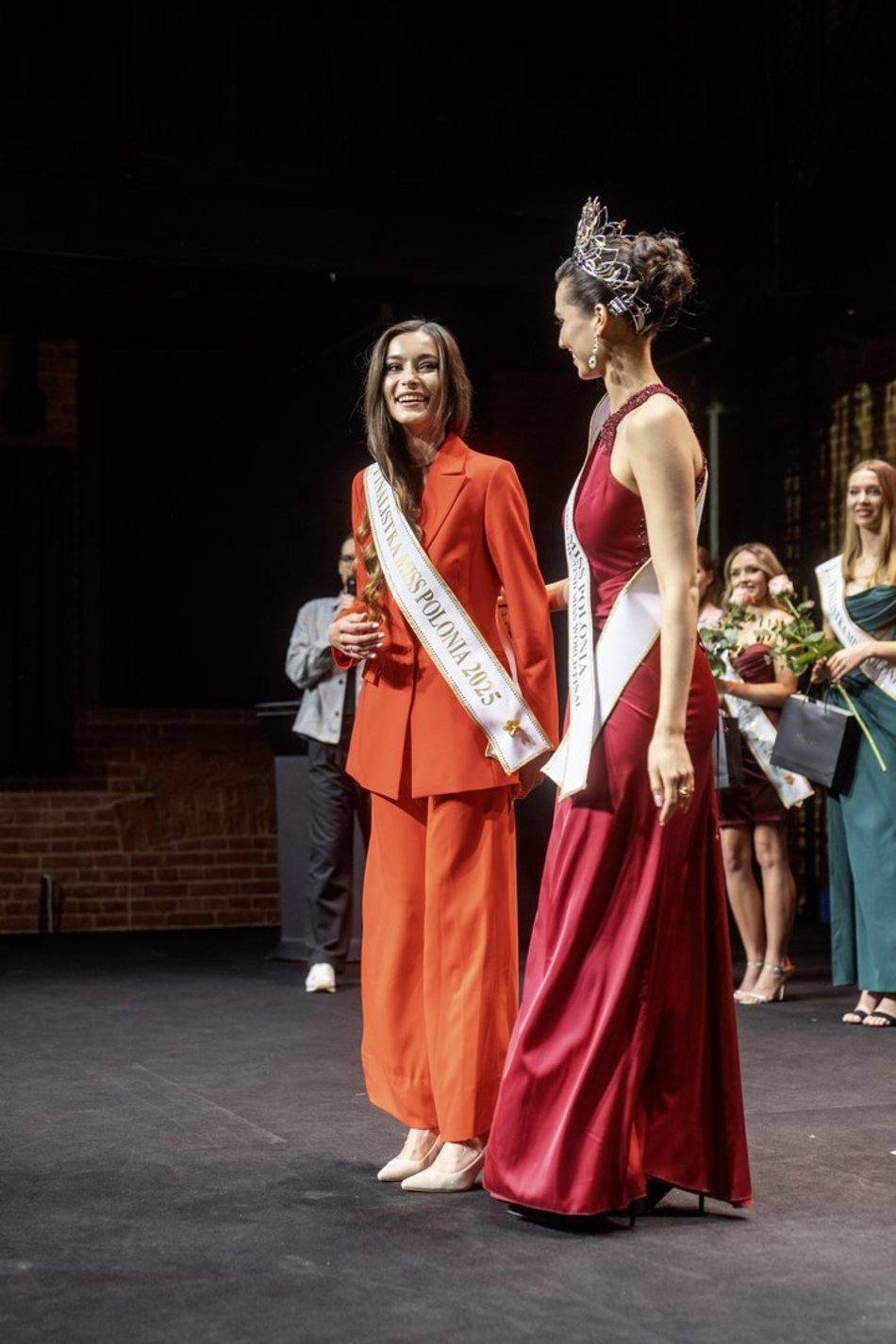 Przedstawienie finalistek Miss Polonia 2025 w Łodzi. Wzruszające pożegnanie Mai Klajdy