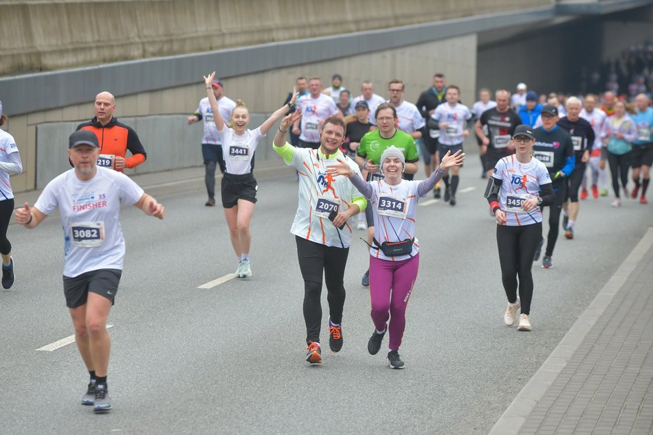 DOZ Maraton 2023. Brałeś udział w biegu? Znajdź się na zdjęciach!