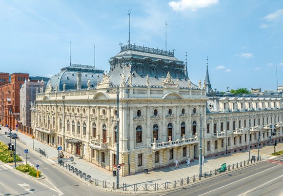 Łódź. Urodzinowa Rozgrzewka w Muzeum Miasta Łodzi! Silent disco w pałacu i muzealne bingo