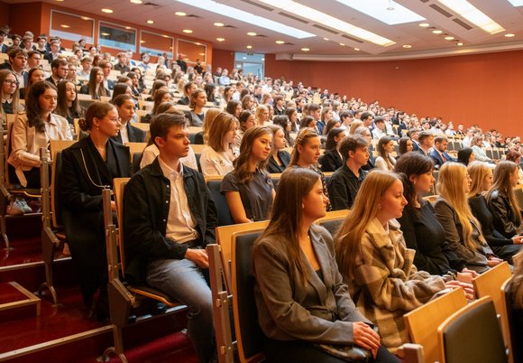 Łódź. W Łodzi ruszyła rekrutacja na studia II stopnia. Nowe kierunki, setki miejsc i ostatni dzwonek dla chętnych