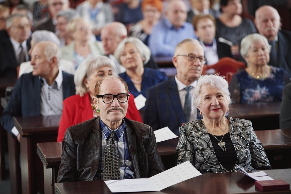 Uroczystość wręczenia medali z okazji długiego pożycia małżeńskiego