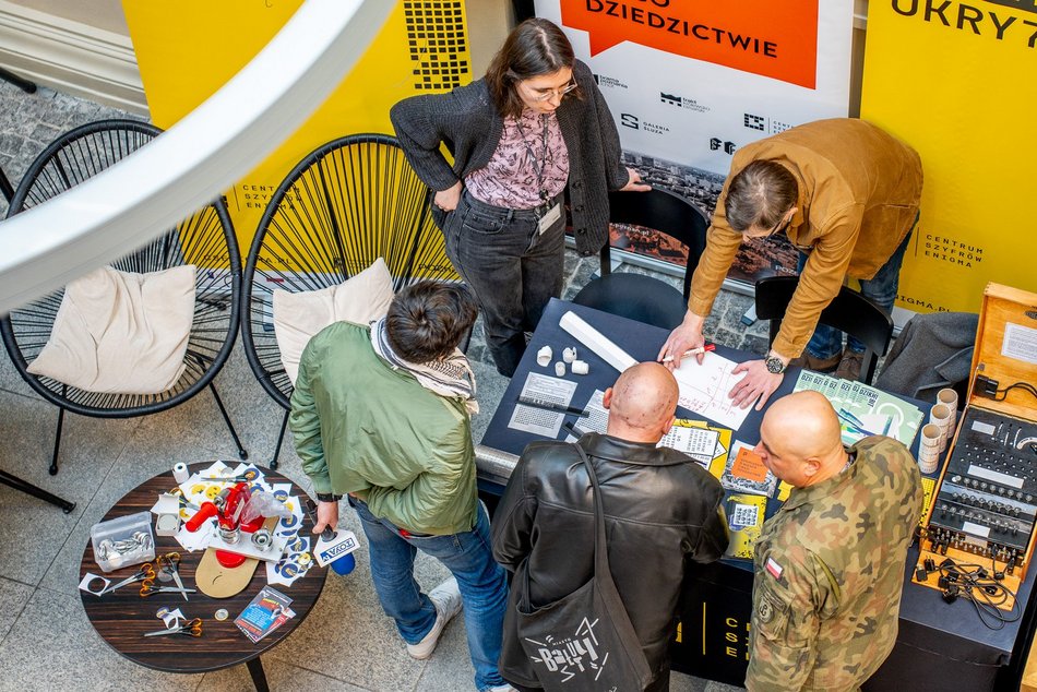 Festiwal Szyfrów w Mediatece MeMo. Nie zabrakło wielbicieli historii i łamigłówek