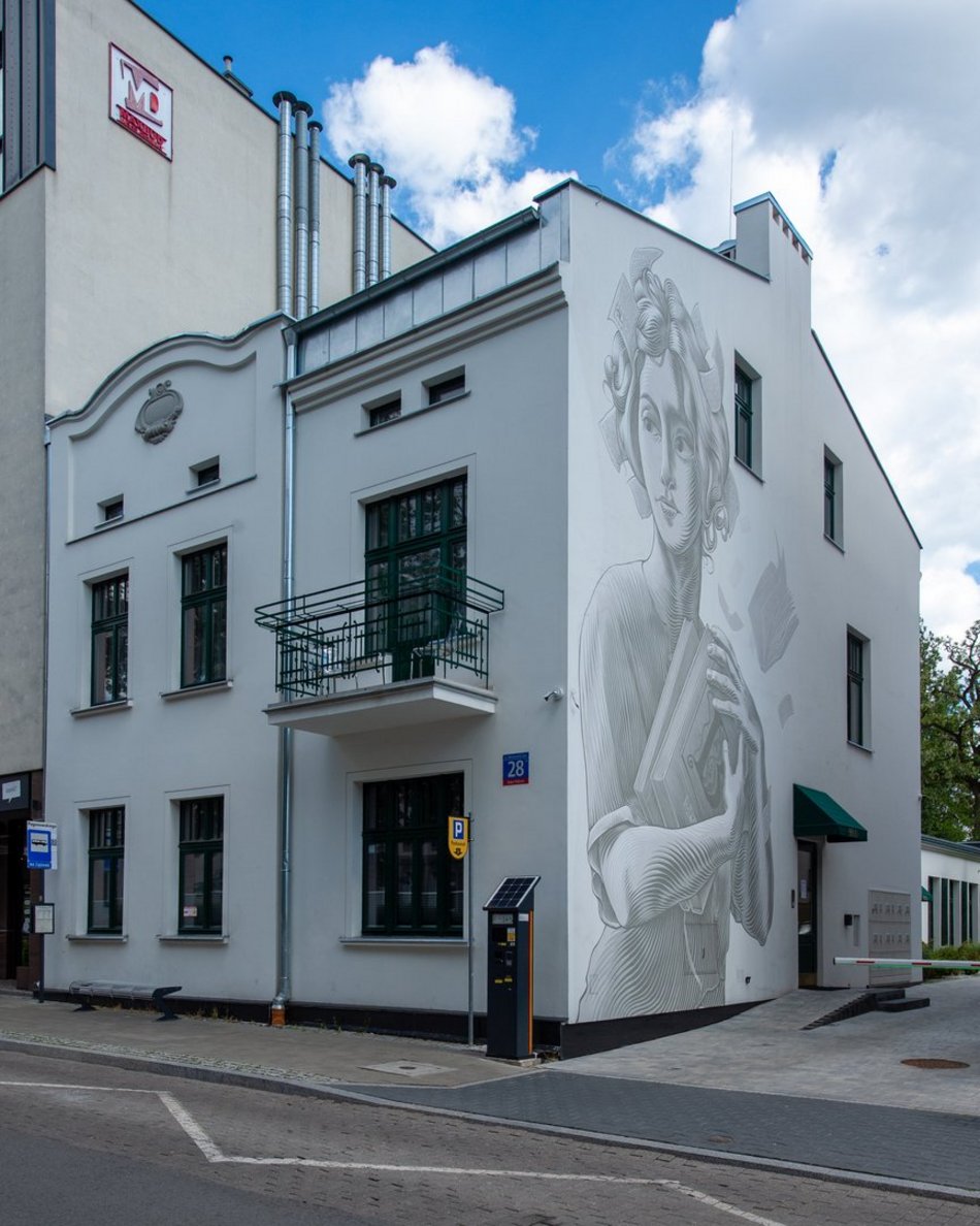 Łódź. Zabytek przy Skłodowskiej-Curie w Łodzi zachwyca! Wielka zmiana małej willi