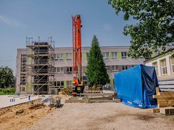 Łódź. Rozbudowa Szkoły Podstawowej nr 169 w Łodzi. Prace nie zwalniają tempa!