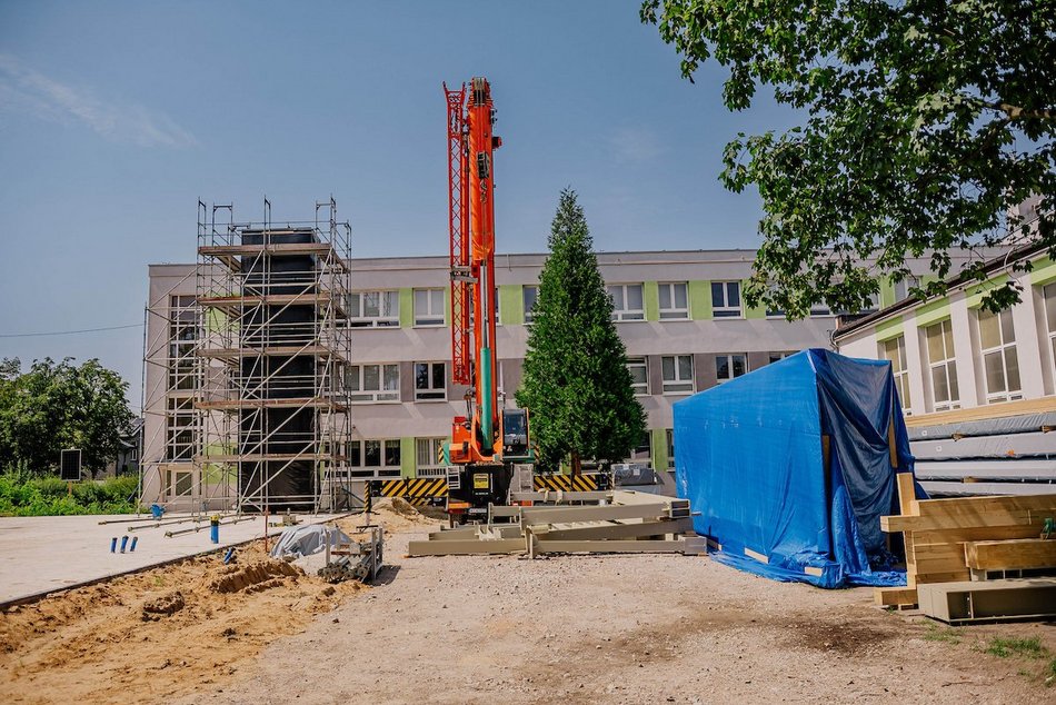 Łódź. Rozbudowa Szkoły Podstawowej nr 169 w Łodzi. Prace nie zwalniają tempa!