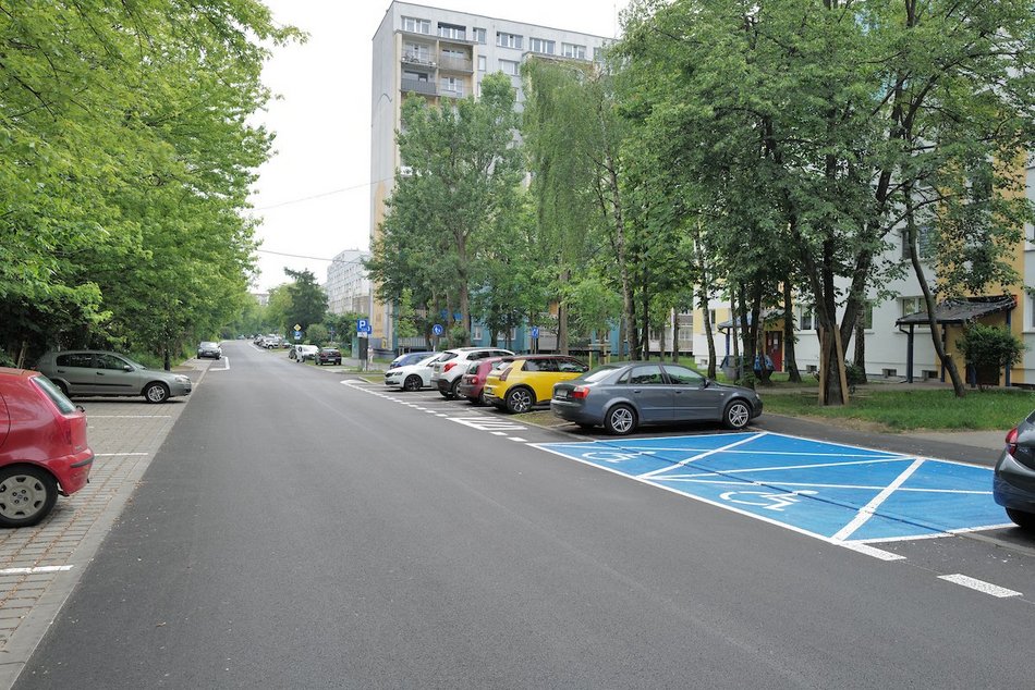 Remont Bartoka zakończony. Aż 280 miejsc parkingowych dla mieszkańców!