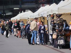 Łódź. Niedziela na targach rękodzieła w Manufakturze