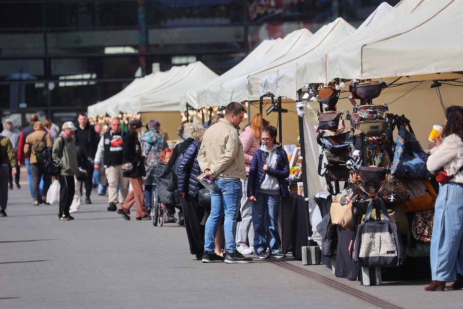 Łódź. Niedziela na targach rękodzieła w Manufakturze
