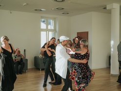 Łódź. Niedzielna potańcówka przy Piotrkowskiej. Pełno tańca, muzyki i dobrej energii!