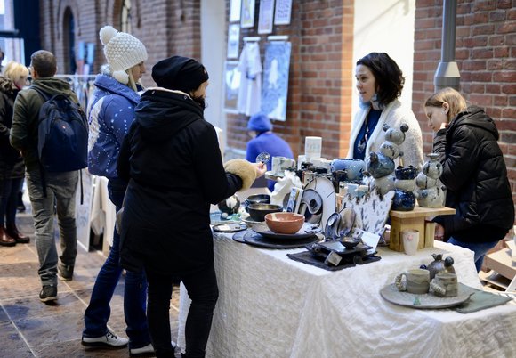 Świąteczne Sztuki w Łodzi. Tegoroczna edycja targów w nowej lokalizacji