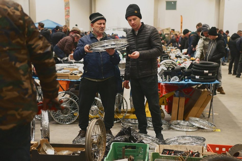 Łódź stolicą klasycznej motoryzacji. Trwa Moto Weteran Bazar