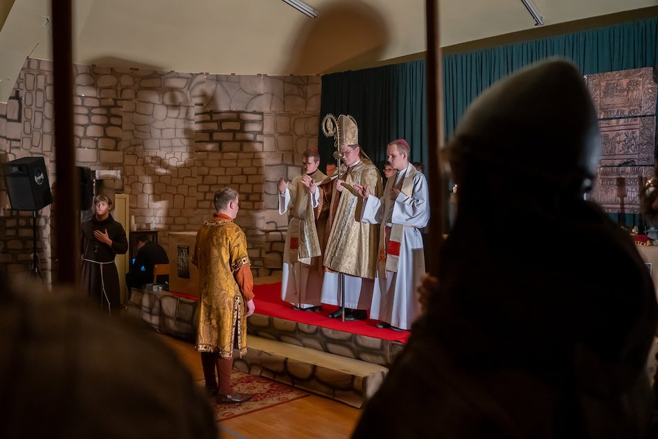 Łódź. 100-lecie Zespołu Szkół Ponadpodstawowych nr 5 w Łodzi. To była prawdziwa podróż w czasie!