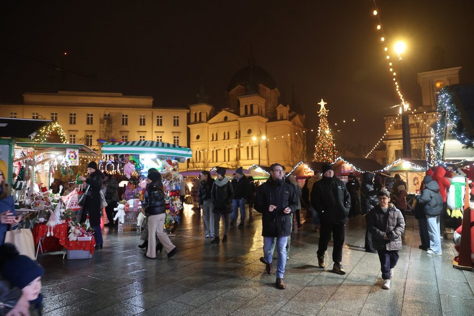Świąteczny klimat na Jarmarku Bożonarodzeniowym w Łodzi