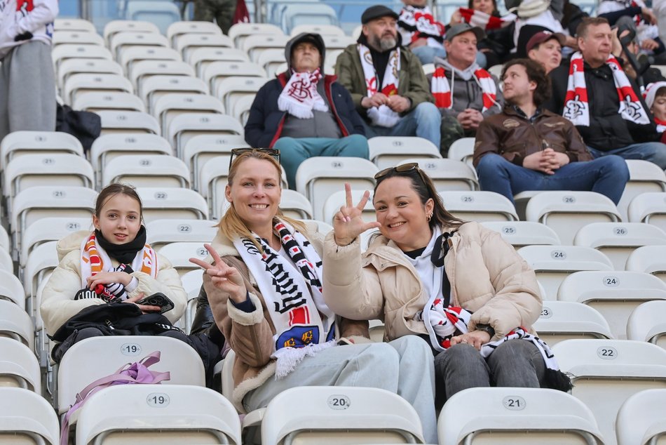 Łódź. Kibice na meczu ŁKS Łódź z Ruchem Chorzów. Byłeś/aś? Znajdź się w galerii!