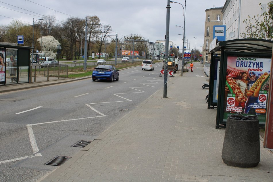 Łódź. Remont przystanków MPK Łódź przy Manufakturze. Będą nowe perony i droga dla rowerów!