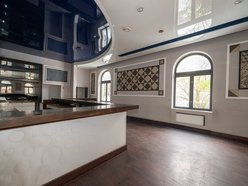 Łódź. Piotrkowska 77 w Łodzi. Kamienica na sprzedaż. Wnętrza i z zewnątrz