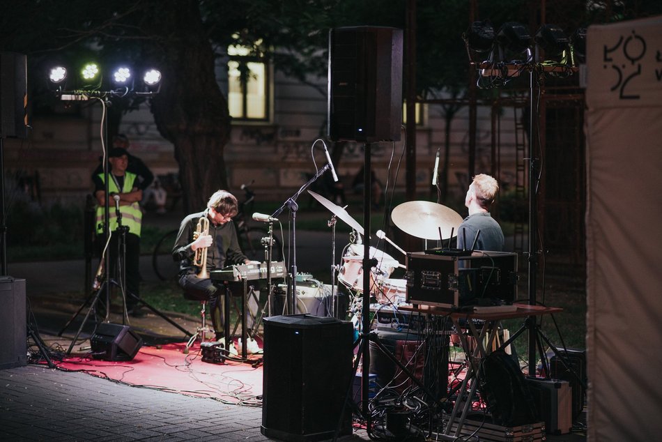 Łódź. Piotrkowska Kameralnie. Duet BLED wystąpił w pasażu Rubinsteina w Łodzi