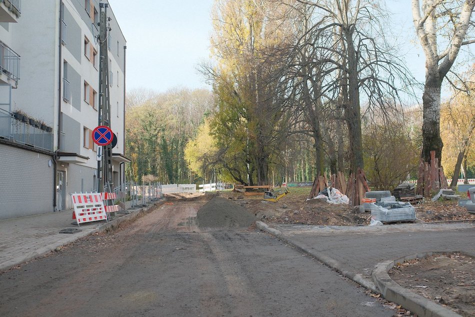 Łódź. Nowa droga do Politechniki w Łodzi. Ułatwi dojazd na Górniak