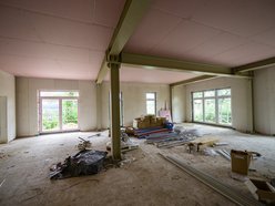 Łódź. Szkoła Podstawowa nr 169 na Złotnie w Łodzi w trakcie przebudowy. Imponujące tempo prac