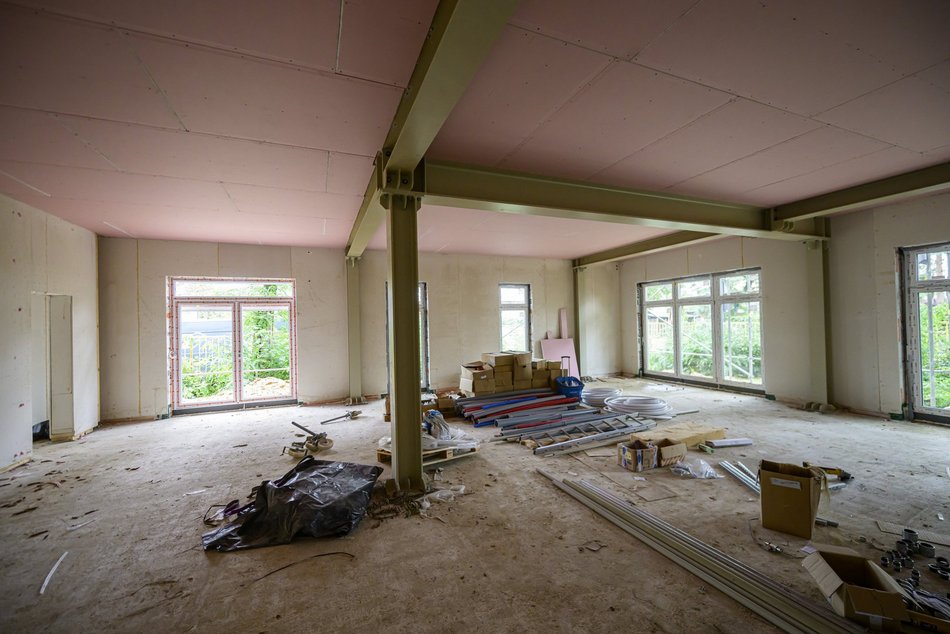 Łódź. Szkoła Podstawowa nr 169 na Złotnie w Łodzi w trakcie przebudowy. Imponujące tempo prac