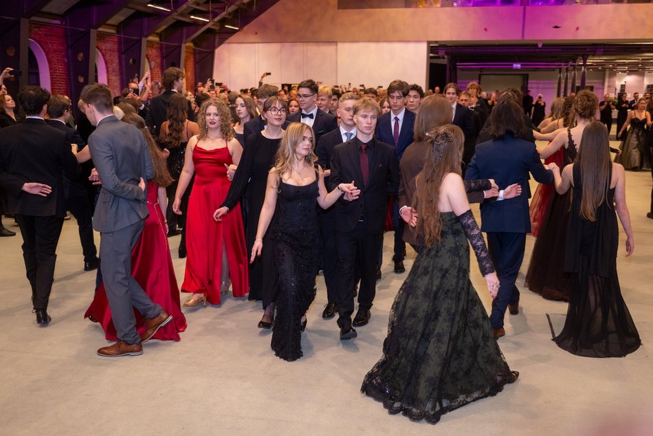 Łódź. Studniówka I LO w Łodzi