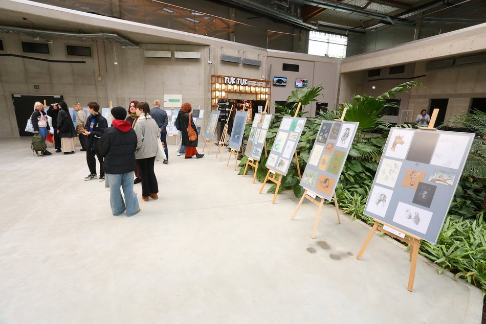 Wystawa prac plenerowych uczniów Państwowego Liceum Sztuk Plastycznych w Łodzi w Orientarium Zoo Łódź