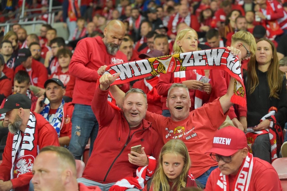 Kibice Widzewa Łódź z Pogonią Szczecin. Byłeś/aś tam? Znajdź się w galerii!