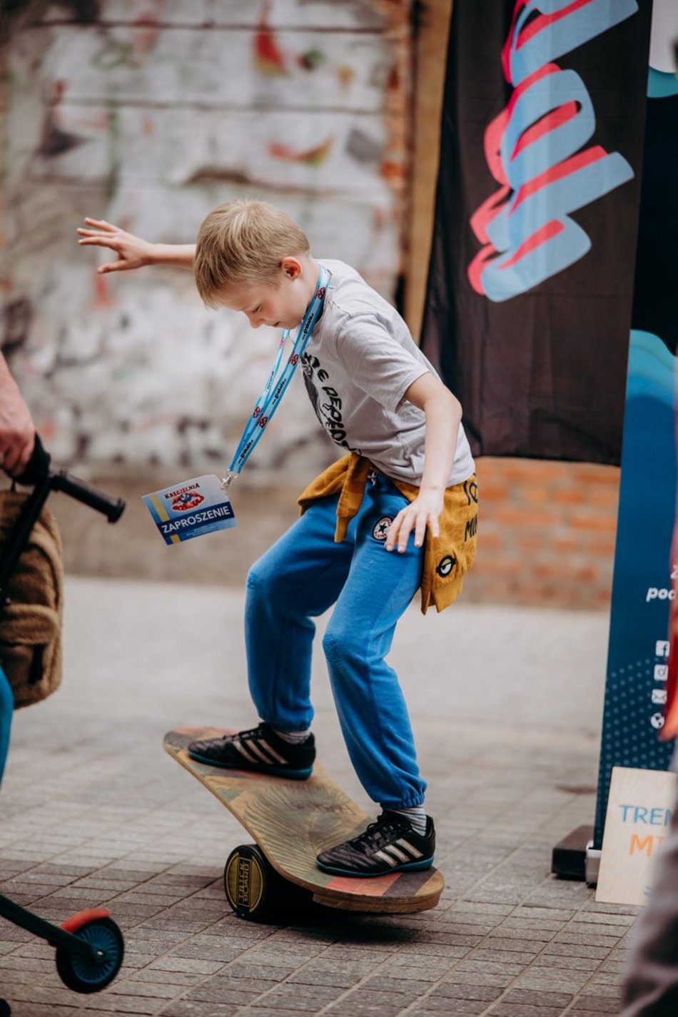 dzieci podczas zabawy