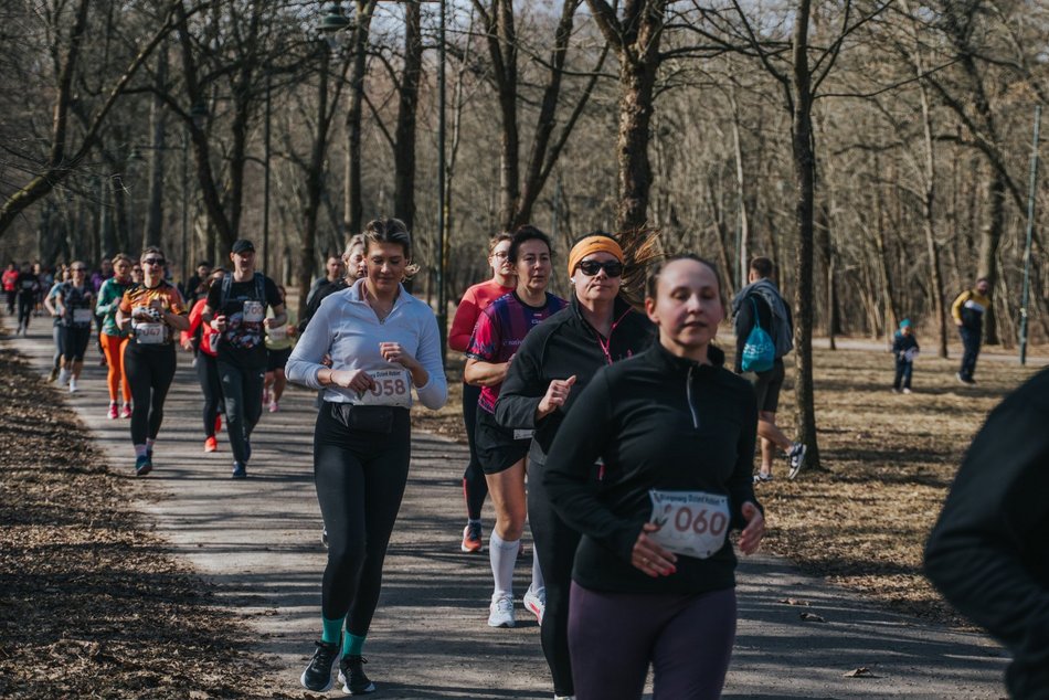 Łódź. Biegowy Dzień Kobiet 2026 w Parku na Zdrowiu w Łodzi. Odszukaj się na zdjęciach!