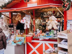 Mikołajki na Jarmarku Bożonarodzeniowym w Łodzi. Kolędowanie, potańcówka i koncert