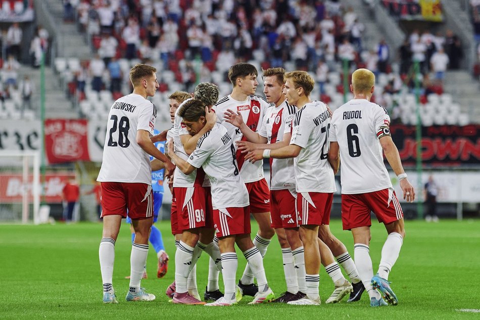 Łódź. ŁKS Łódź na fali! Łodzianie rozbili na własnym stadionie Pogoń Siedlce
