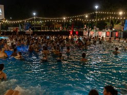 Łódź. Nocne pływanie w Aquaparku Fala w Łodzi