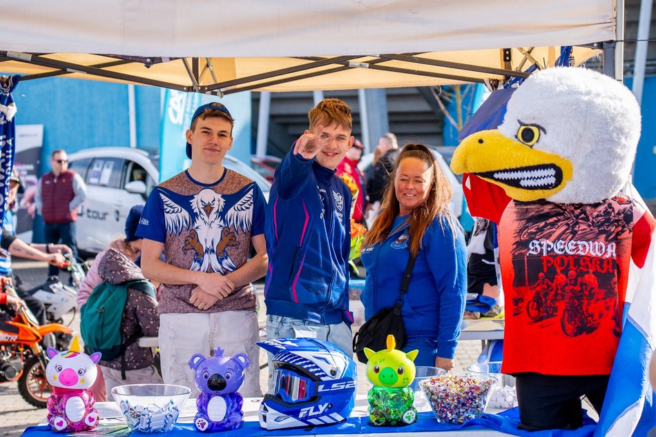 Łódź. Piknik AutoMocne przy Moto Arenie w Łodzi. Masa atrakcji dla każdego na Dzień Kobiet