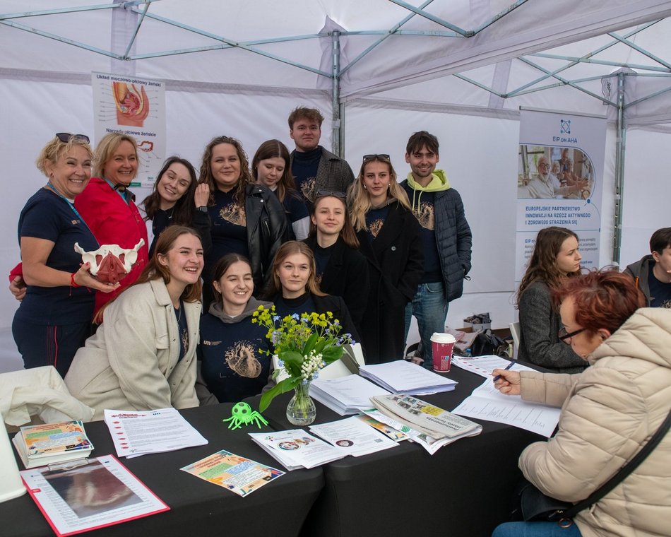 Łódź. Senioralia 2025 w Łodzi rozpoczęte! Masa atrakcji i świetna zabawa w Manufakturze