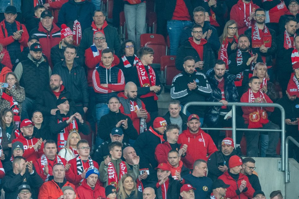 Łódź. Kibice na meczu Widzewa Łódź z Górnikiem Zabrze. Byłeś/aś? Znajdź się w galerii!
