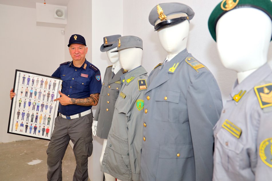 Muzeum mundurów policyjnych przy ul. Włókienniczej 5