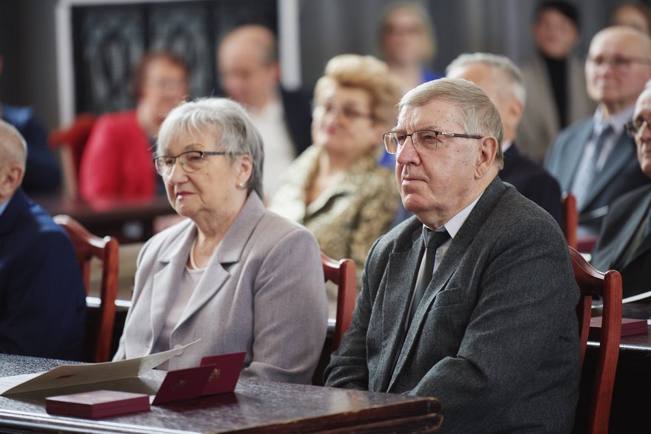 Uroczystość wręczenia medali z okazji długiego pożycia małżeńskiego