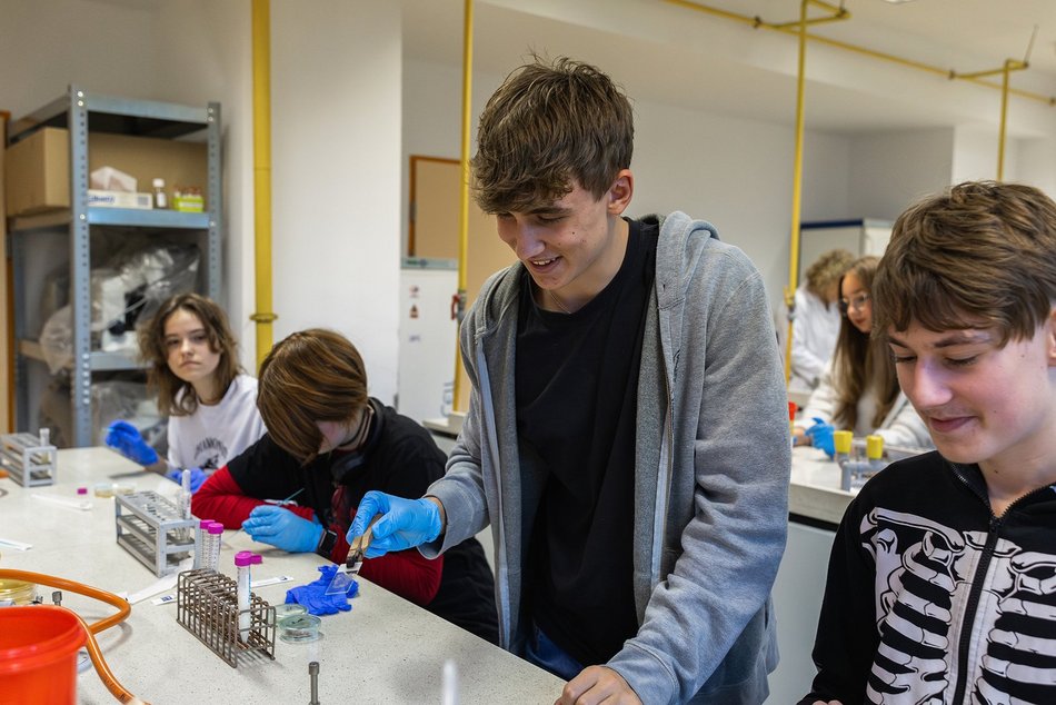 Instytut Kreatywnej Biologii – odkryj naukę z pasją! Uniwersytet Łódzki zaprasza