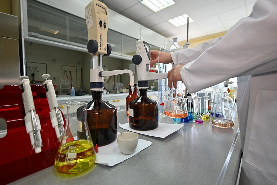 Łódź. Autosampler pomoże w kontroli ścieków w Łodzi. Czym jest i jak działa?