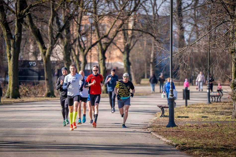 Łódź. Parkrun w Parku Poniatowskiego w Łodzi. Brałeś udział w biegu? Znajdź się na zdjęciach!