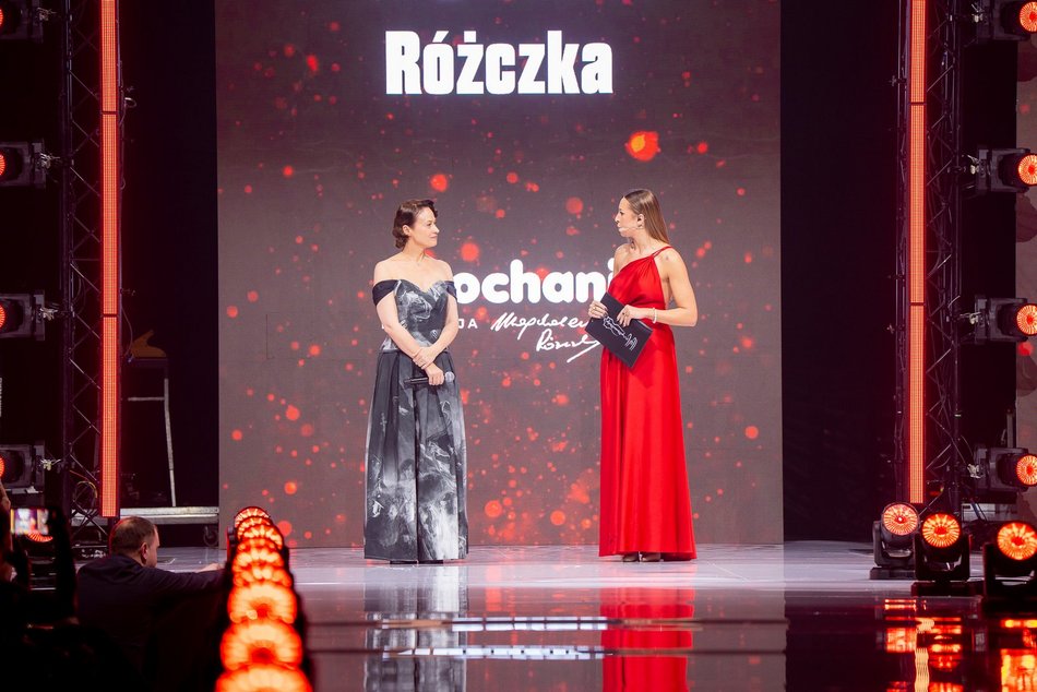 Łódź. Moda i pomaganie w klubie Wytwórnia w Łodzi. Zobacz zdjęcia z gali „poMocni w Modzie by Plesiak”