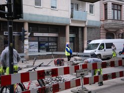 Łódź. Remont skrzyżowania Nawrot i Sienkiewicza w Łodzi. Drogowcy naprawiają jezdnię