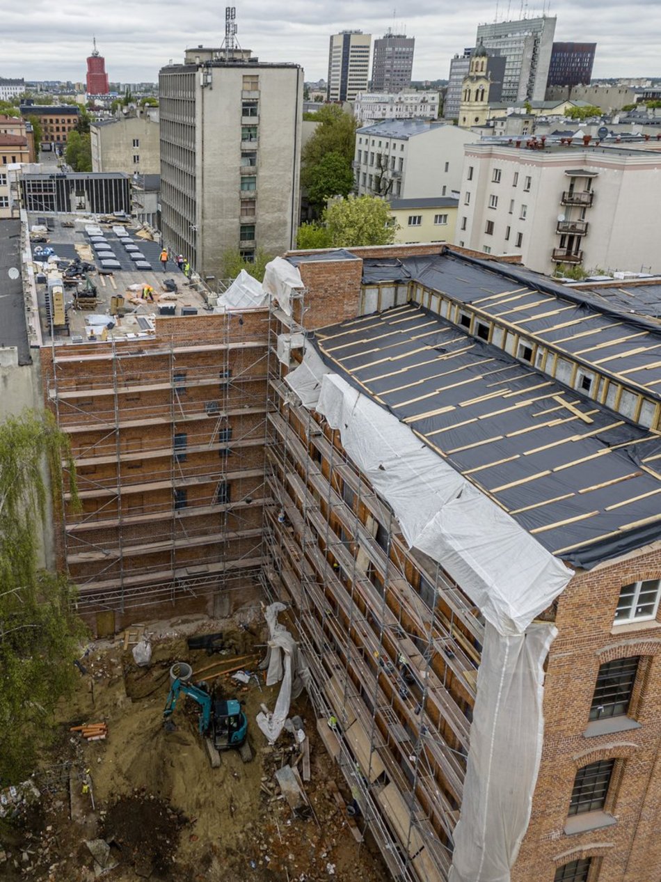 Remont fabryk pasaż Schillera ulica Sienkiewicza plac budowy