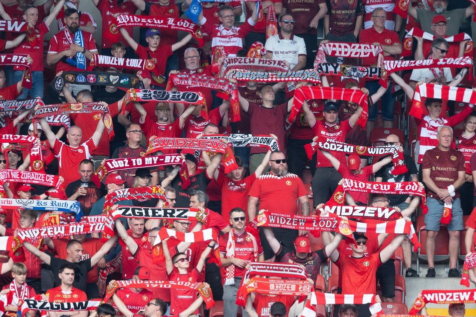 Kibice na meczu Widzewa Łódź z Piastem Gliwice