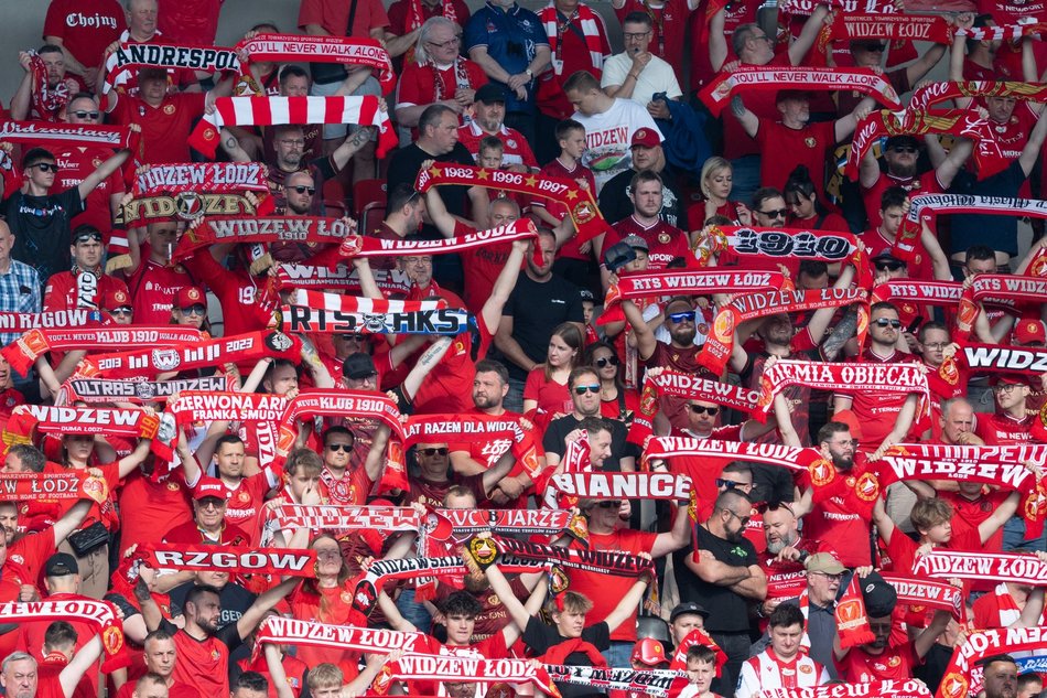 Kibice na meczu Widzewa Łódź z Piastem Gliwice
