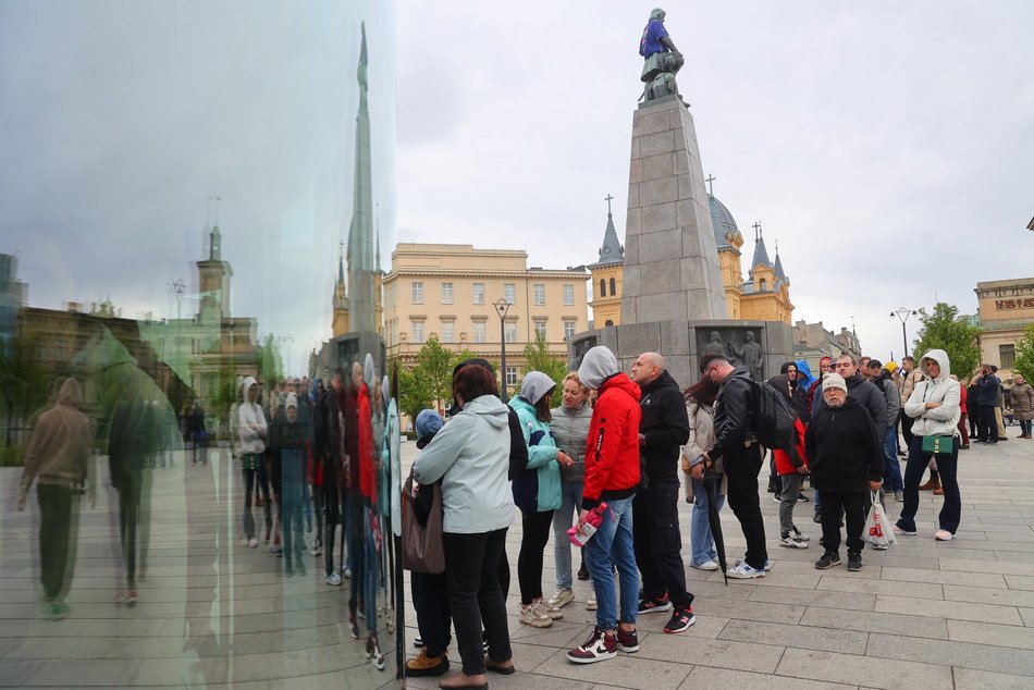 Noc Muzeów Łódź 2025. Muzeum Kanału Dętka przyciągnęło tłumy na plac Wolności