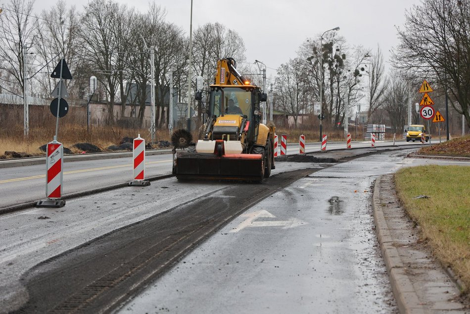 Raport z remontów ulic w Łodzi.