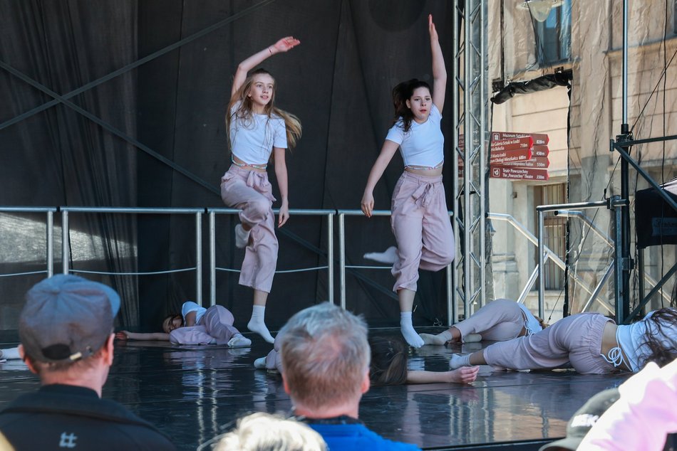 Łódź. Międzynarodowy Dzień Tańca w Łodzi. Pokazy, warsztaty i wspólna potańcówka