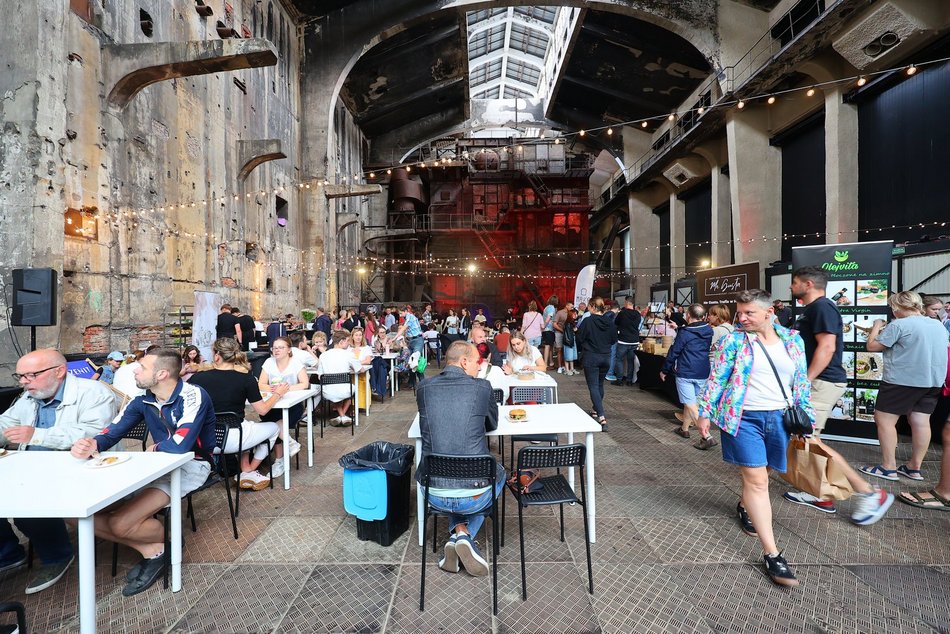 Łódź. Kulinarna odsłona 602. Urodzin Łodzi. Targ Śniadaniowy w Fuzji przyciągnął tłumy!